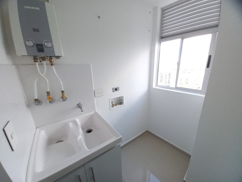 Apartamento En Arriendo - Edificio Infinity Piso 22, Ibagué