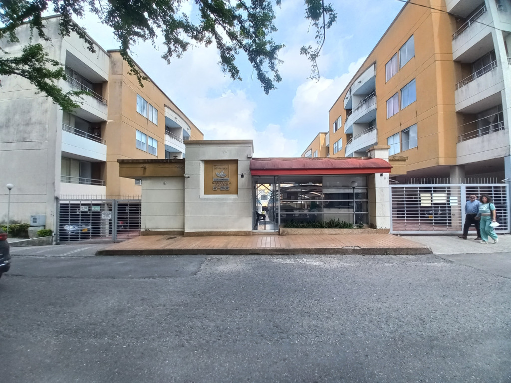 Apartamento En Arriendo - C.r Alameda  Piso 4 Sin Ascensor, Ibagué