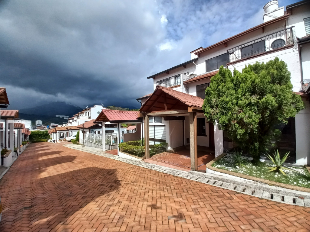 Casa En Venta - C.r Las Terrazas Urb Ricon De Piedrapintada, Ibagué