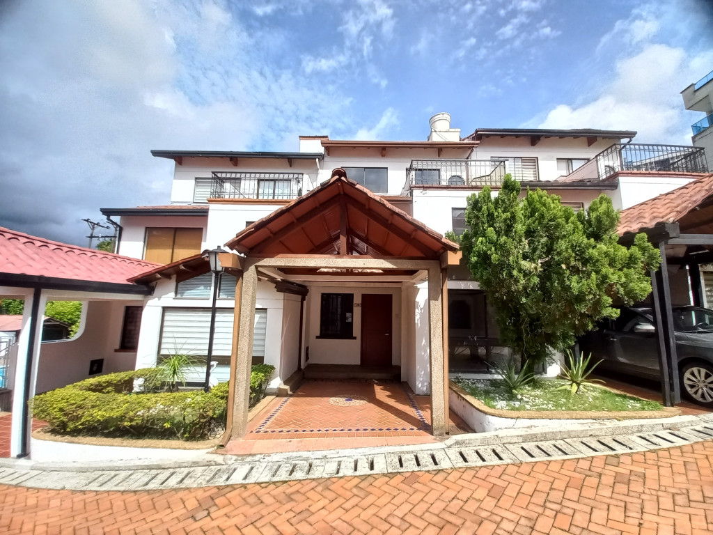 Casa En Venta - C.r Las Terrazas Urb Ricon De Piedrapintada, Ibagué