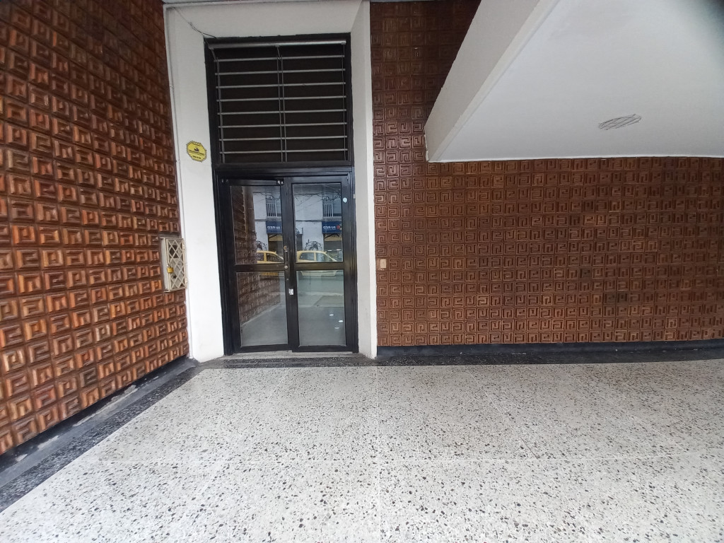 Local En Arriendo - Centro- Circulo De  Ibague, Ibagué