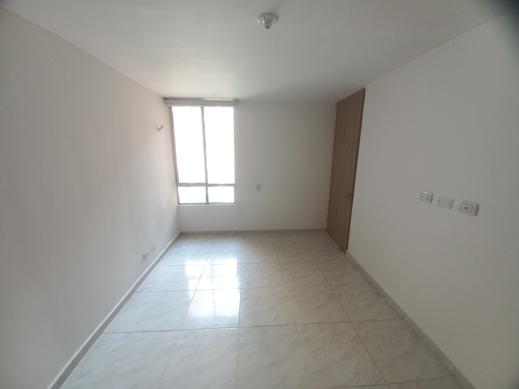 Apartamento En Arriendo - C. R  Valle Lindo Piso 4, Ibagué
