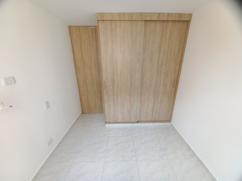 Apartamento En Arriendo - C. R  Valle Lindo Piso 4, Ibagué