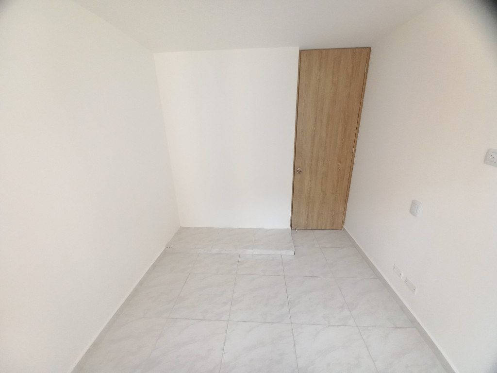 Apartamento En Arriendo - C. R  Valle Lindo Piso 4, Ibagué