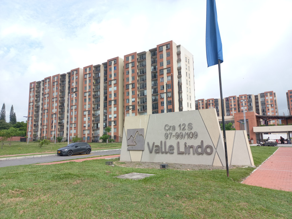 Apartamento En Arriendo - C. R  Valle Lindo Piso 4, Ibagué
