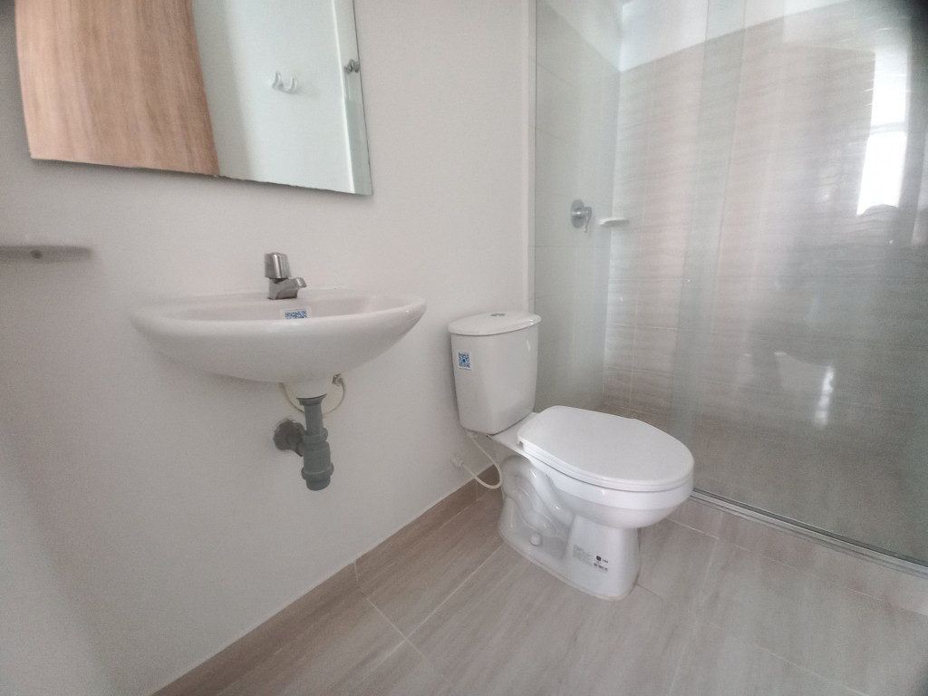 Apartamento En Arriendo - C. R  Valle Lindo Piso 4, Ibagué