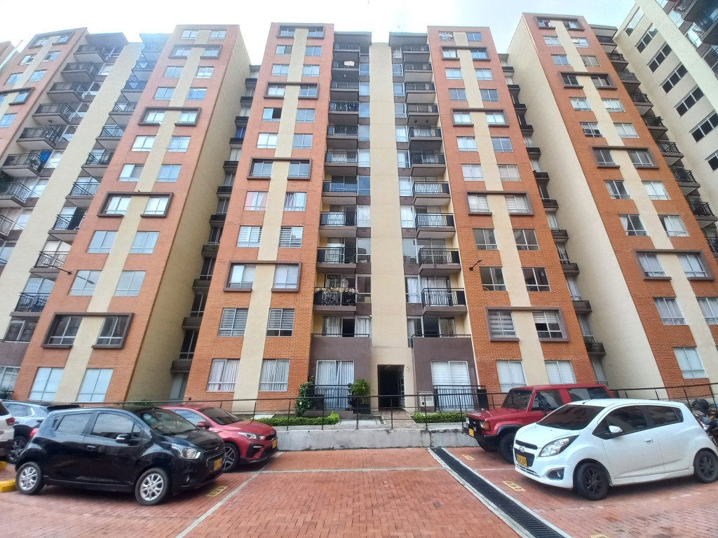 Apartamento En Arriendo - C. R  Valle Lindo Piso 4, Ibagué