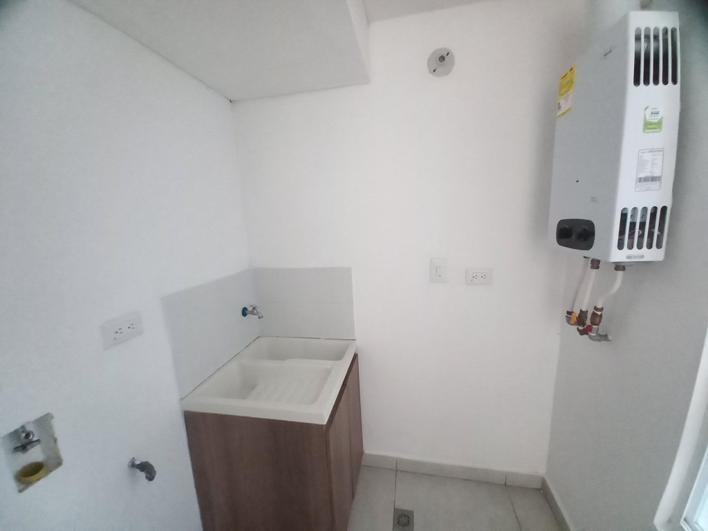 Apartamento En Arriendo - C.r Bosque De San Ángel Piso 8, Ibagué