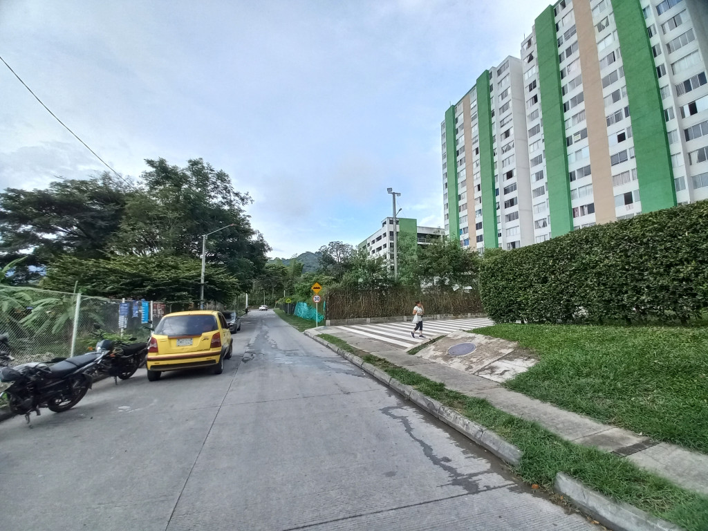 Apartamento En Arriendo - Conjunto Residencial Alminar Samoa Piso 12, Ibagué