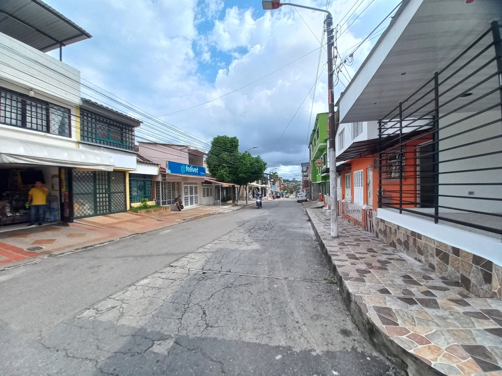 Local En Arriendo - Valparaiso, Ibagué