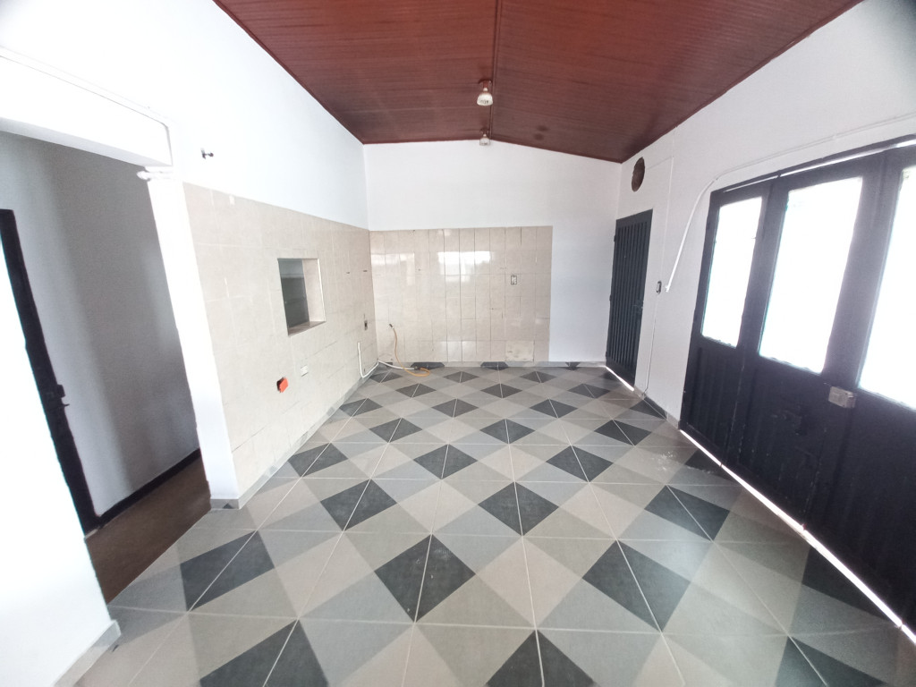 Local En Arriendo - Valparaiso, Ibagué