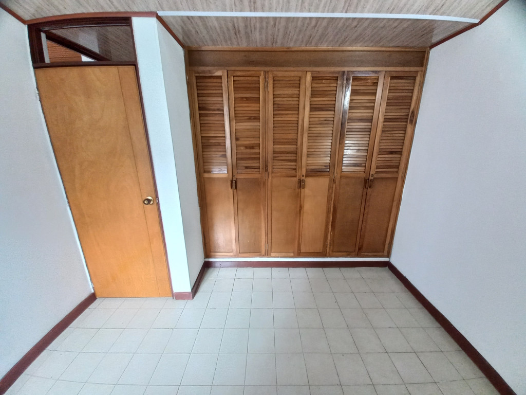 Apartamento En Arriendo - Edificio Multifamiliares La Pola Piso 4, Ibagué