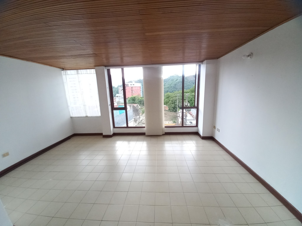 Apartamento En Arriendo - Edificio Multifamiliares La Pola Piso 4, Ibagué
