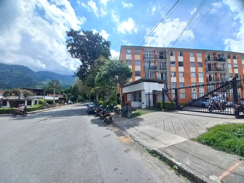 Apartamento En Venta - Brisas Del Cerro Piso 4 Sin Ascensor, Ibagué