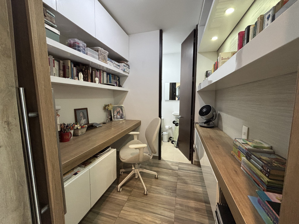 Apartamento En Venta - Conjunto Residencial Golf Club Piso 11, Ibagué