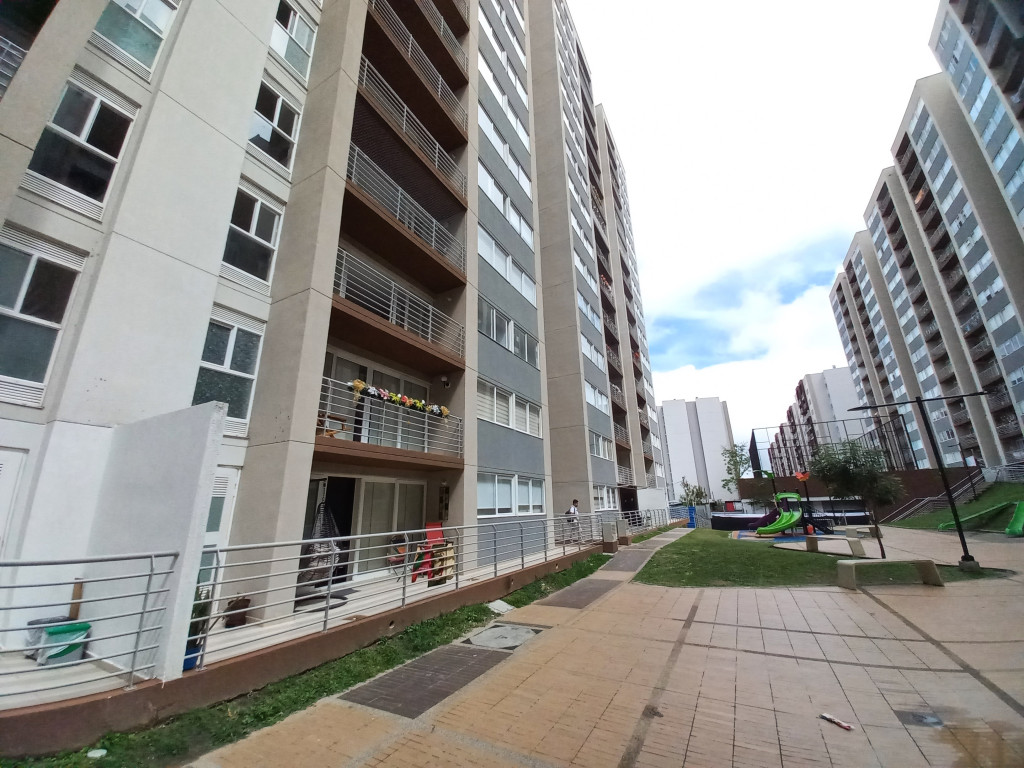 Apartamento En Arriendo - C.r Bosque Reservado  Piso 14, Ibagué