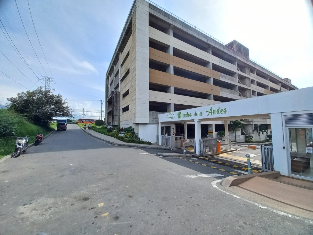 Apartamento En Arriendo - Mirador De Los Andes Piso 14, Ibagué