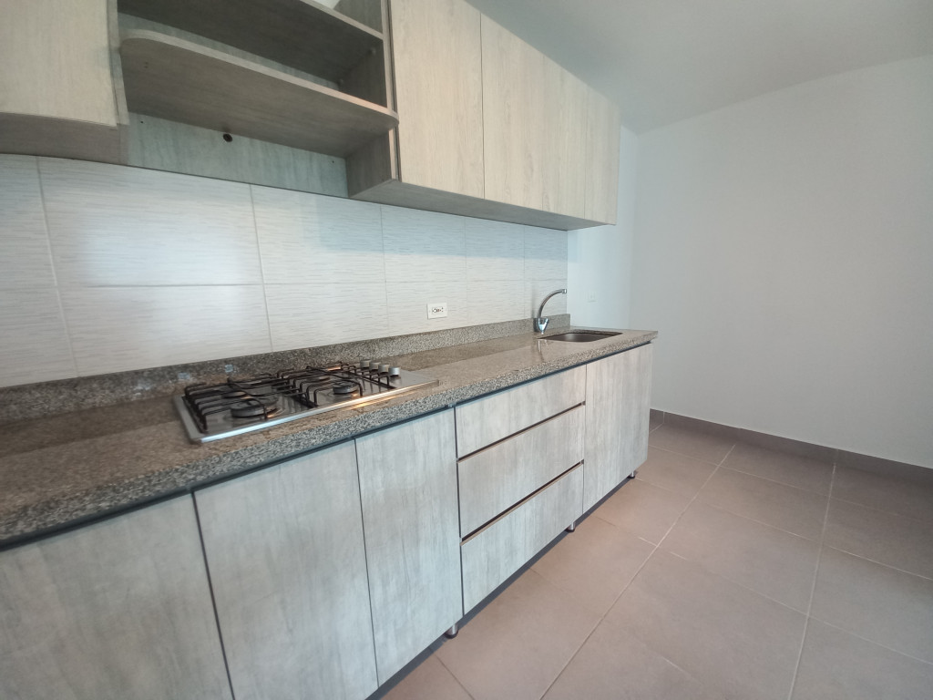 Apartamento En Arriendo - C. R Zona Cinco Piso 10, Ibagué