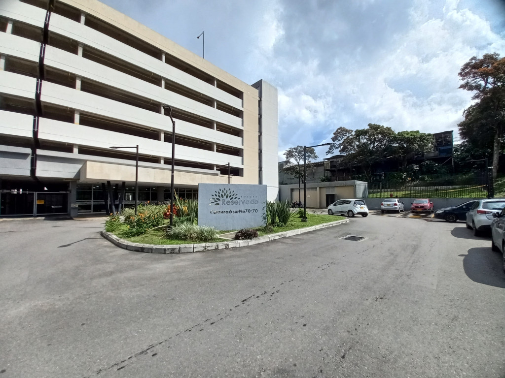 Apartamento En Arriendo - C.r Bosque Reservado  Piso 8, Ibagué