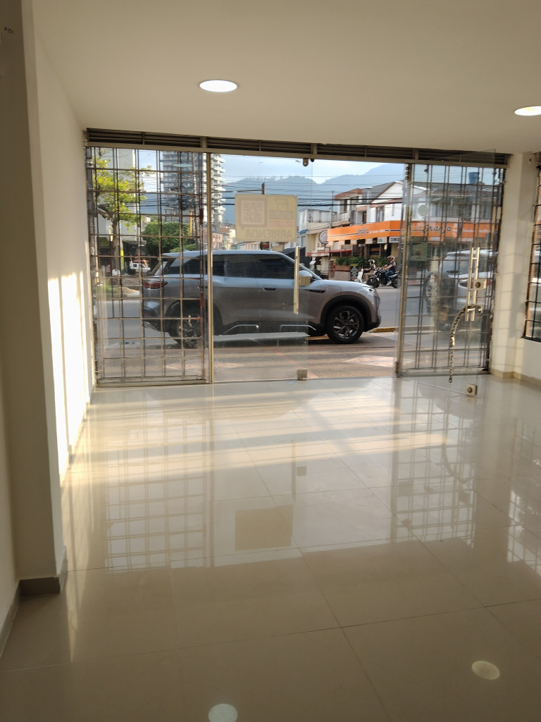 Local En Arriendo - Local 1- Avenida Ambala, Ibagué