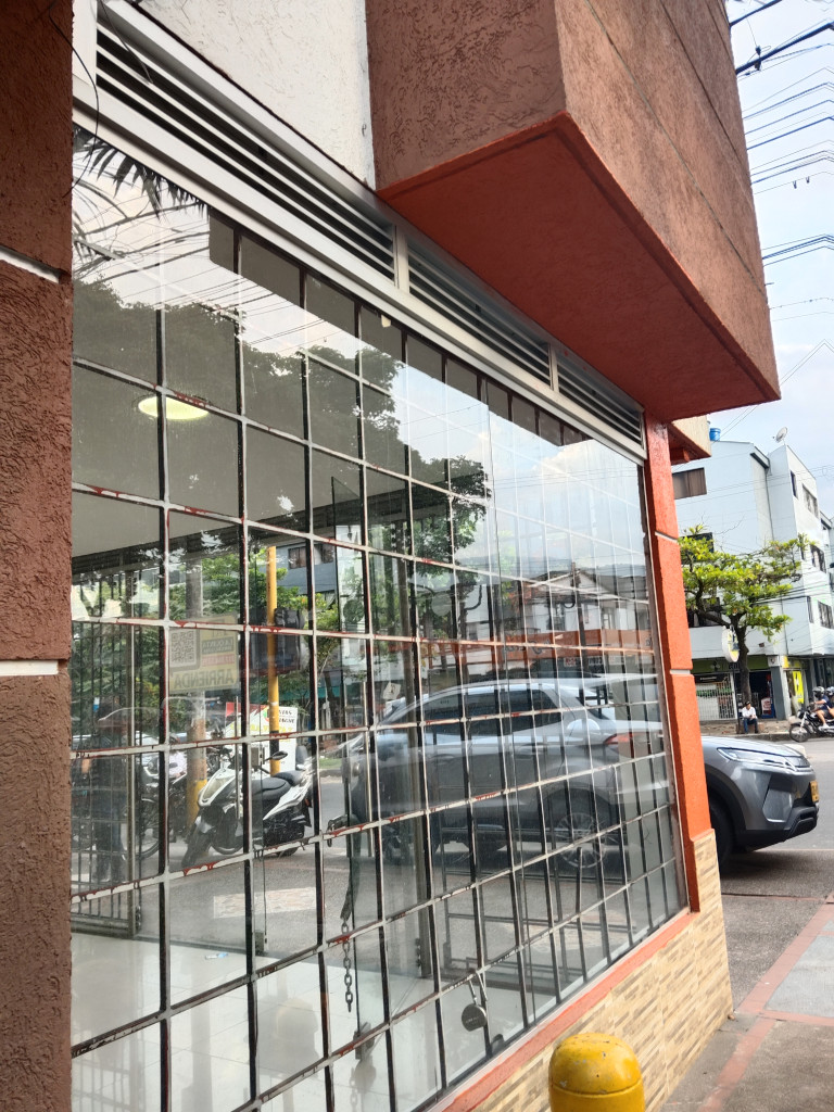 Local En Arriendo - Local 1- Avenida Ambala, Ibagué