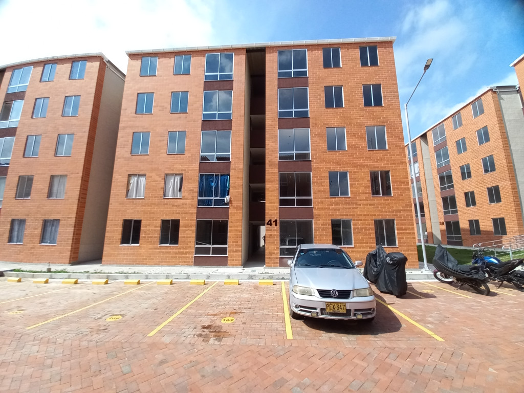 Apartamento En Arriendo - C. R Arboleda Campestre Mandarino Piso 2, Ibagué