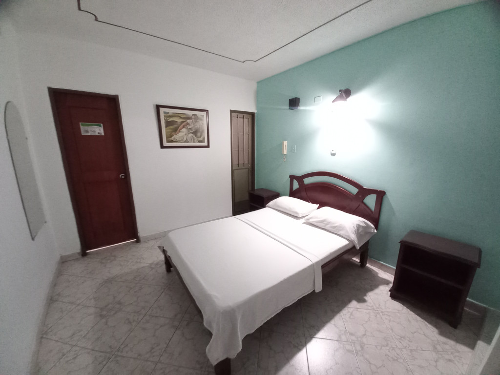 Edificio En Venta - Barrio La Estacion-Centro, Ibagué