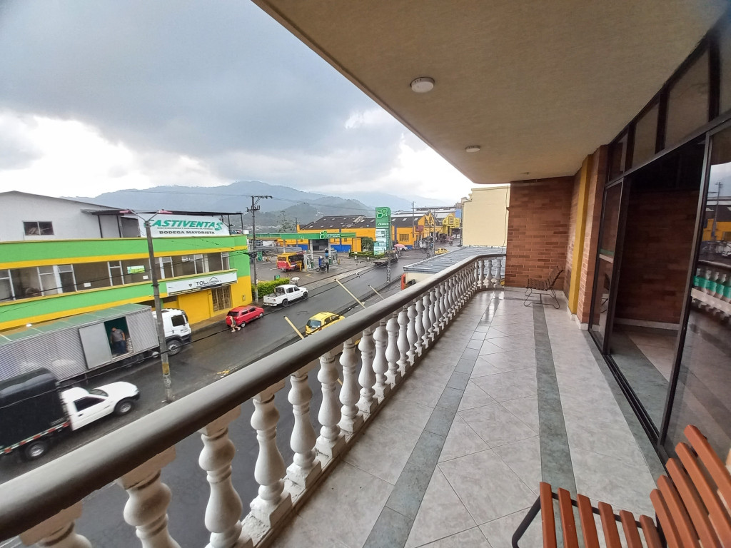 Edificio En Venta - Barrio La Estacion-Centro, Ibagué