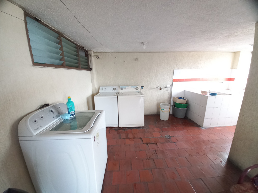 Edificio En Venta - Barrio La Estacion-Centro, Ibagué