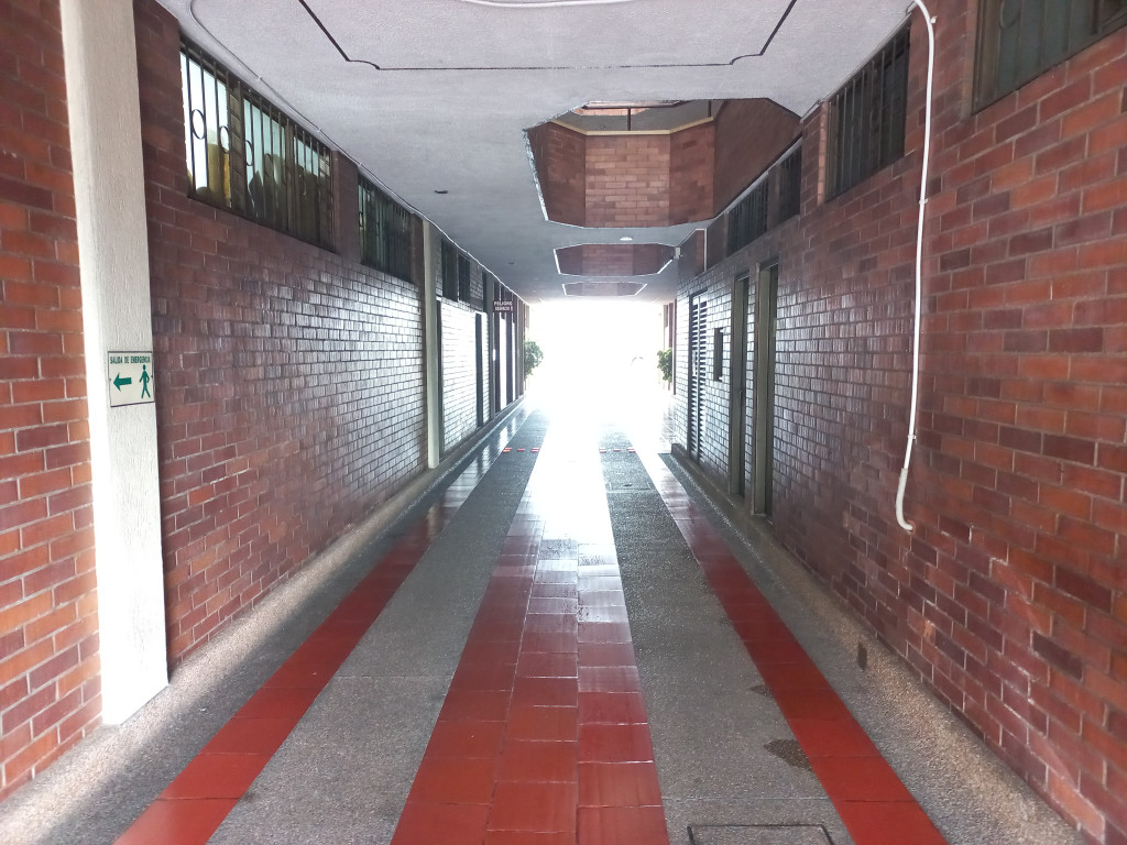 Edificio En Venta - Barrio La Estacion-Centro, Ibagué