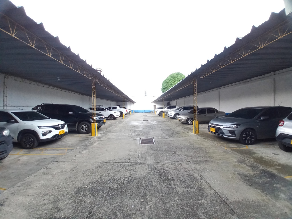 Edificio En Venta - Barrio La Estacion-Centro, Ibagué