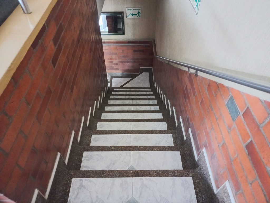 Edificio En Venta - Barrio La Estacion-Centro, Ibagué
