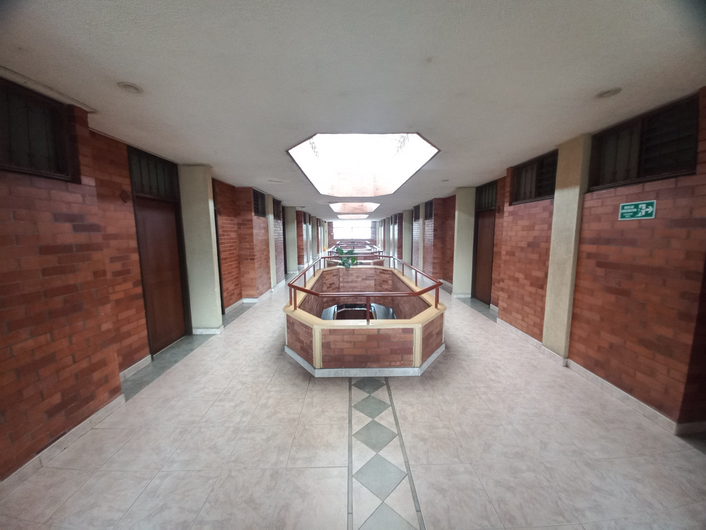 Edificio En Venta - Barrio La Estacion-Centro, Ibagué