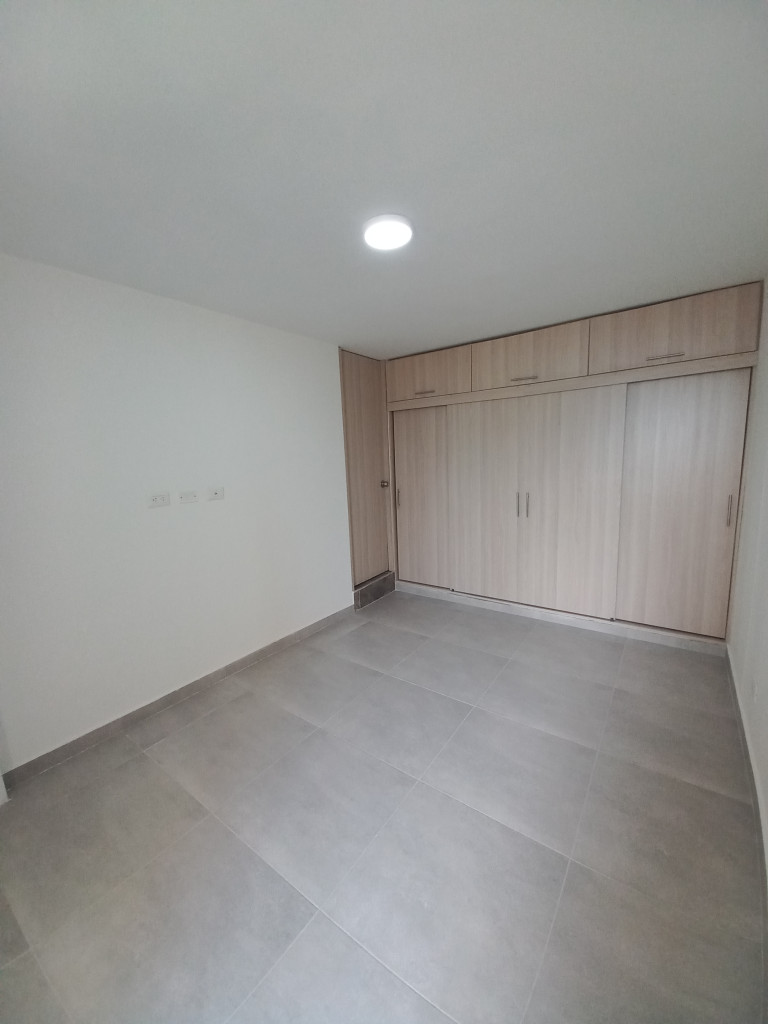 Apartamento En Arriendo - C. R  Valle Lindo Piso 11, Ibagué