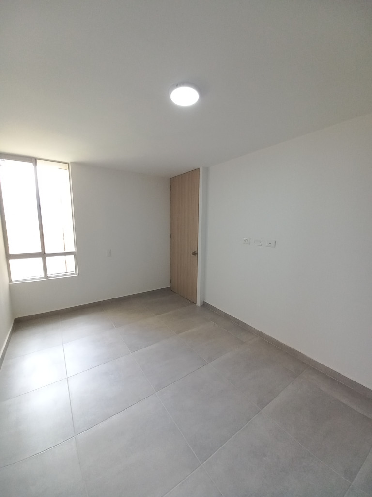 Apartamento En Arriendo - C. R  Valle Lindo Piso 11, Ibagué
