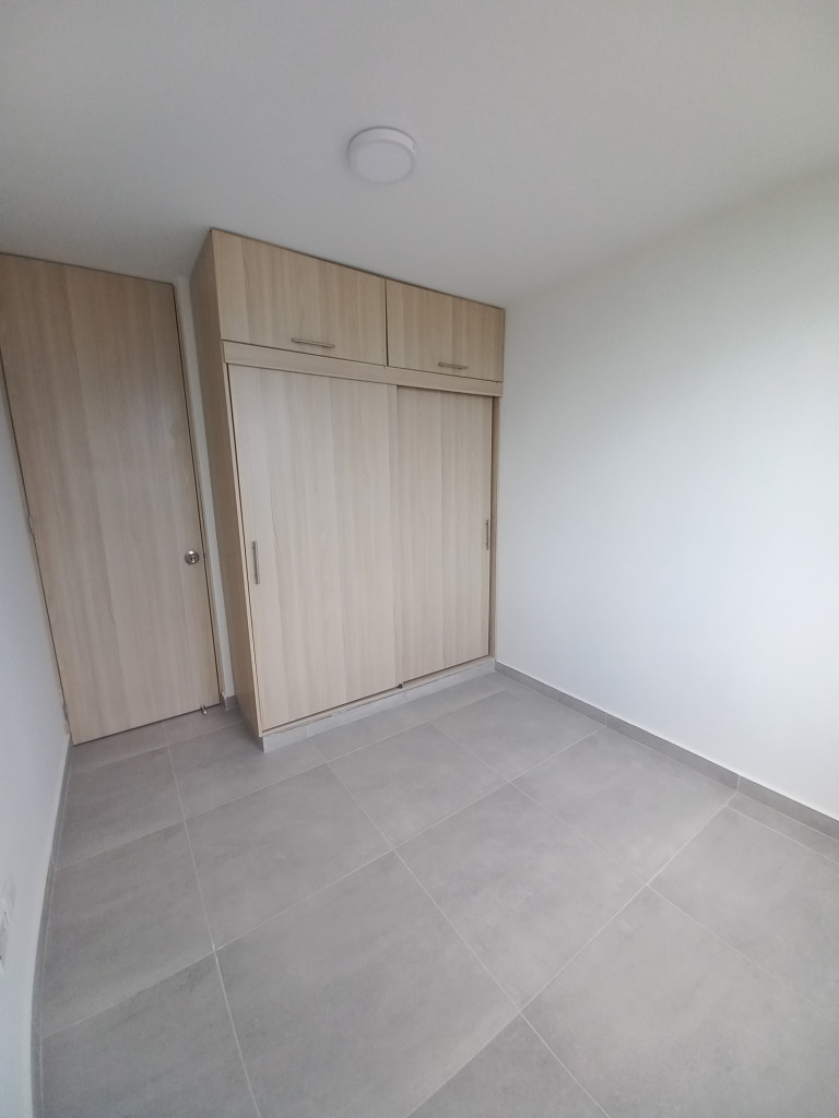 Apartamento En Arriendo - C. R  Valle Lindo Piso 11, Ibagué