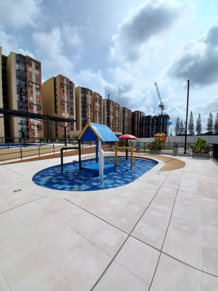 Apartamento En Arriendo - C. R  Valle Lindo Piso 11, Ibagué