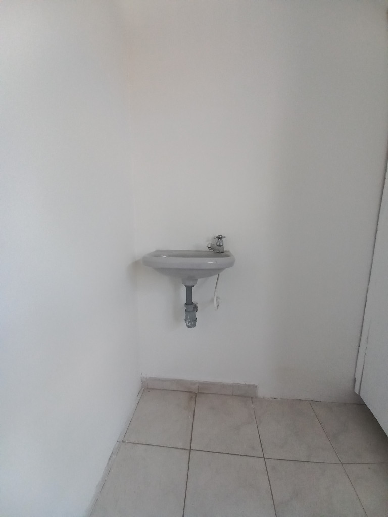 Local En Arriendo - Valparaiso, Ibagué