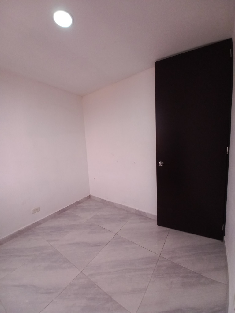 Apartamento En Arriendo - Arboleda Campestre Yarumo Piso 7 Sin Ascensor, Ibagué
