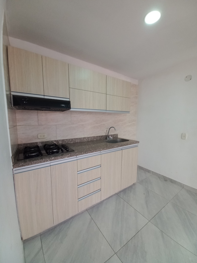 Apartamento En Arriendo - Arboleda Campestre Yarumo Piso 7 Sin Ascensor, Ibagué