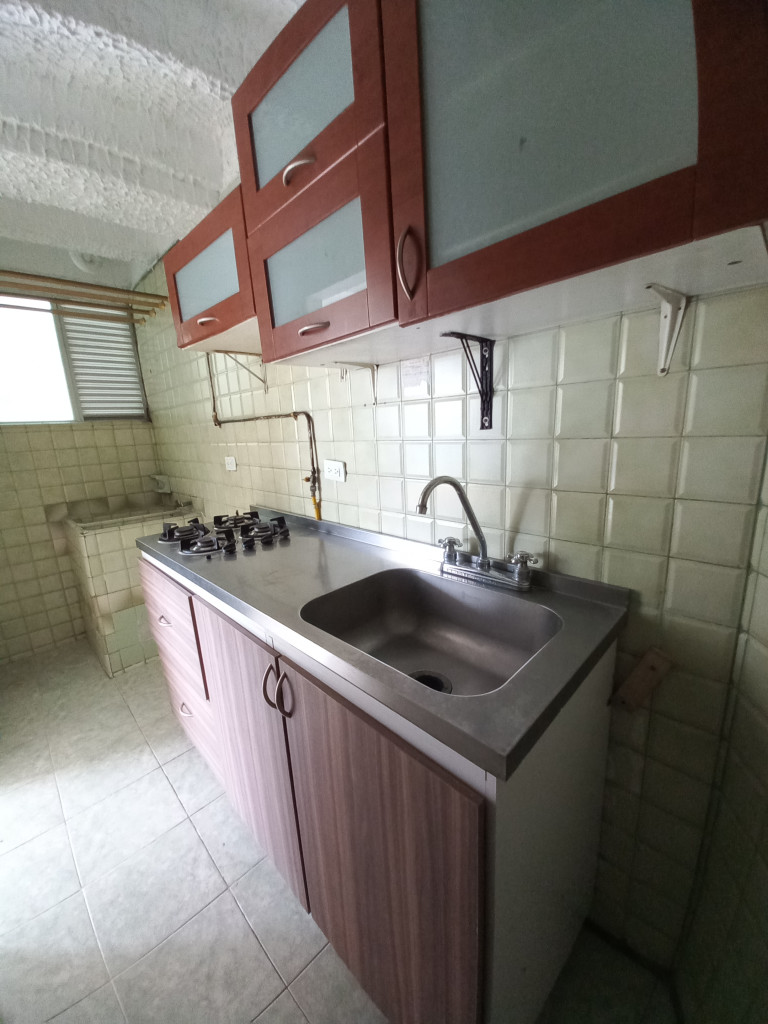 Apartamento En Arriendo - C.r Caracoli Piso 3 Sin Ascensor, Ibagué