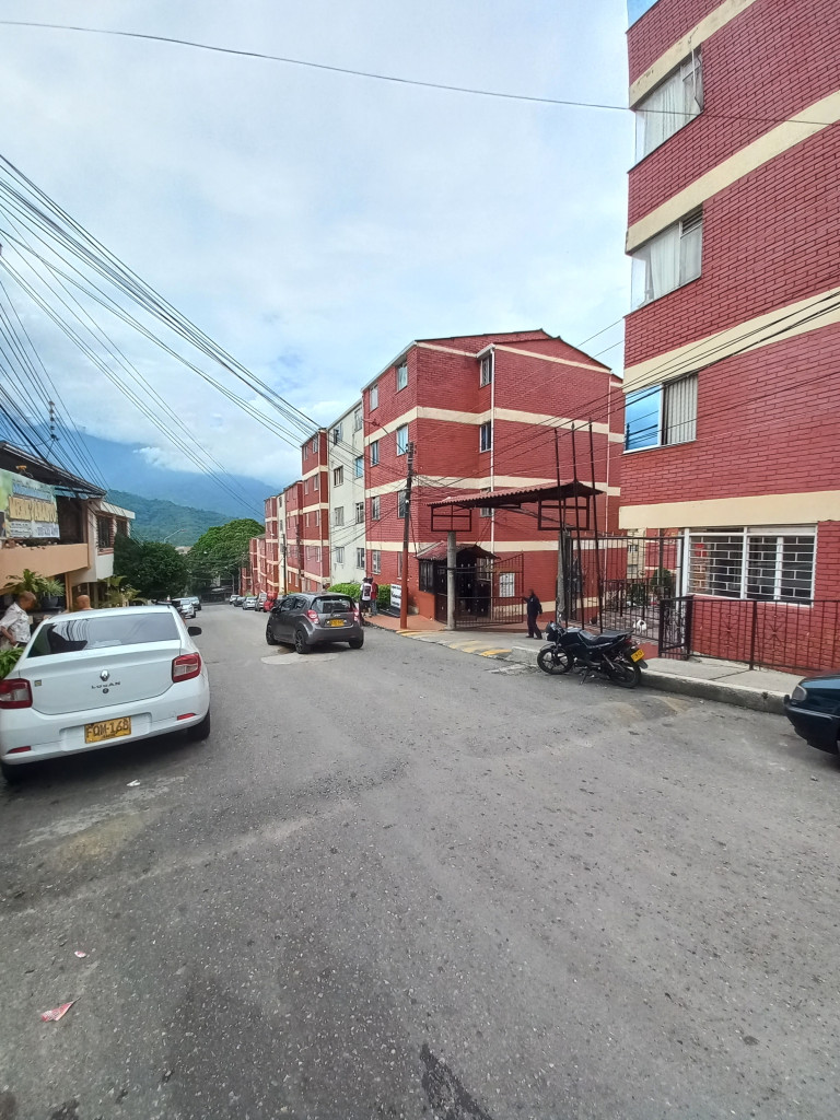 Apartamento En Arriendo - C.r Caracoli Piso 3 Sin Ascensor, Ibagué