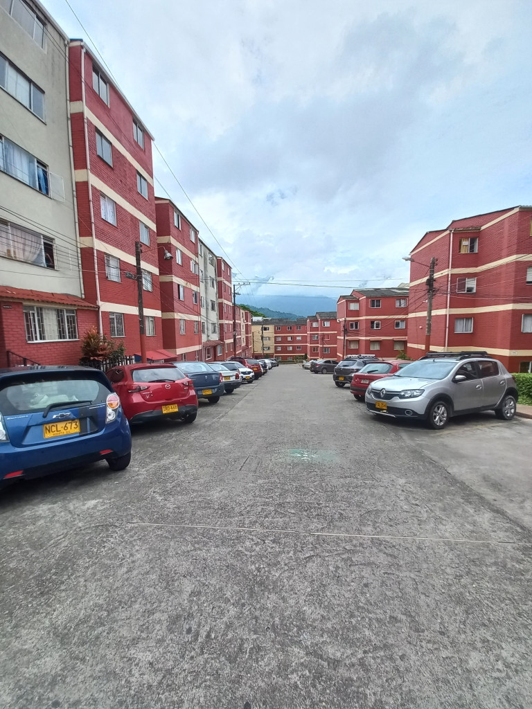 Apartamento En Arriendo - C.r Caracoli Piso 3 Sin Ascensor, Ibagué