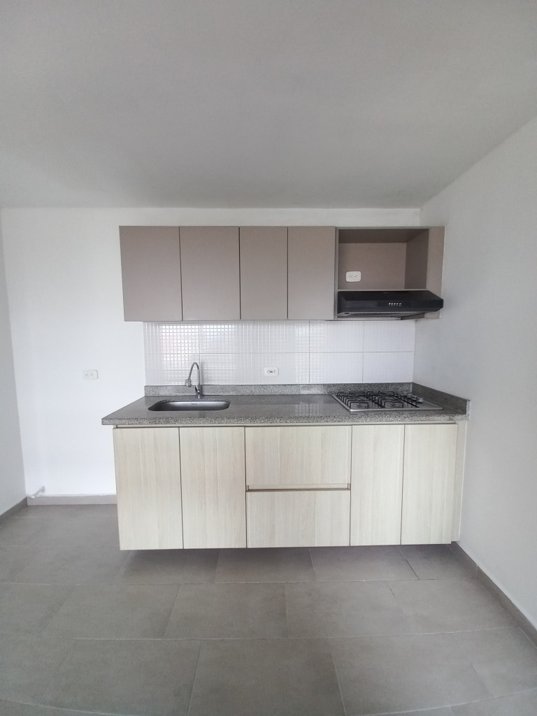 Apartamento En Venta - Montes De Gran Reserva Piso 8, Ibagué