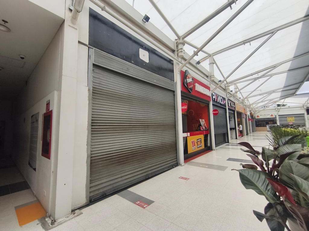 Local En Arriendo - Avenida  Centro Comercial Plazoleta De Comidas, Fusagasugá