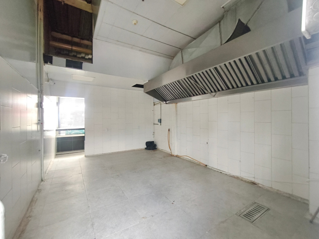 Local En Arriendo - Avenida  Centro Comercial Plazoleta De Comidas, Fusagasugá