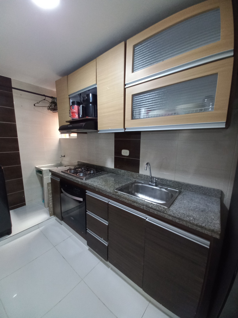 Apartamento En Venta - C.r Caminos Del Bosque Piso 4 Sin Ascensor, Ibagué