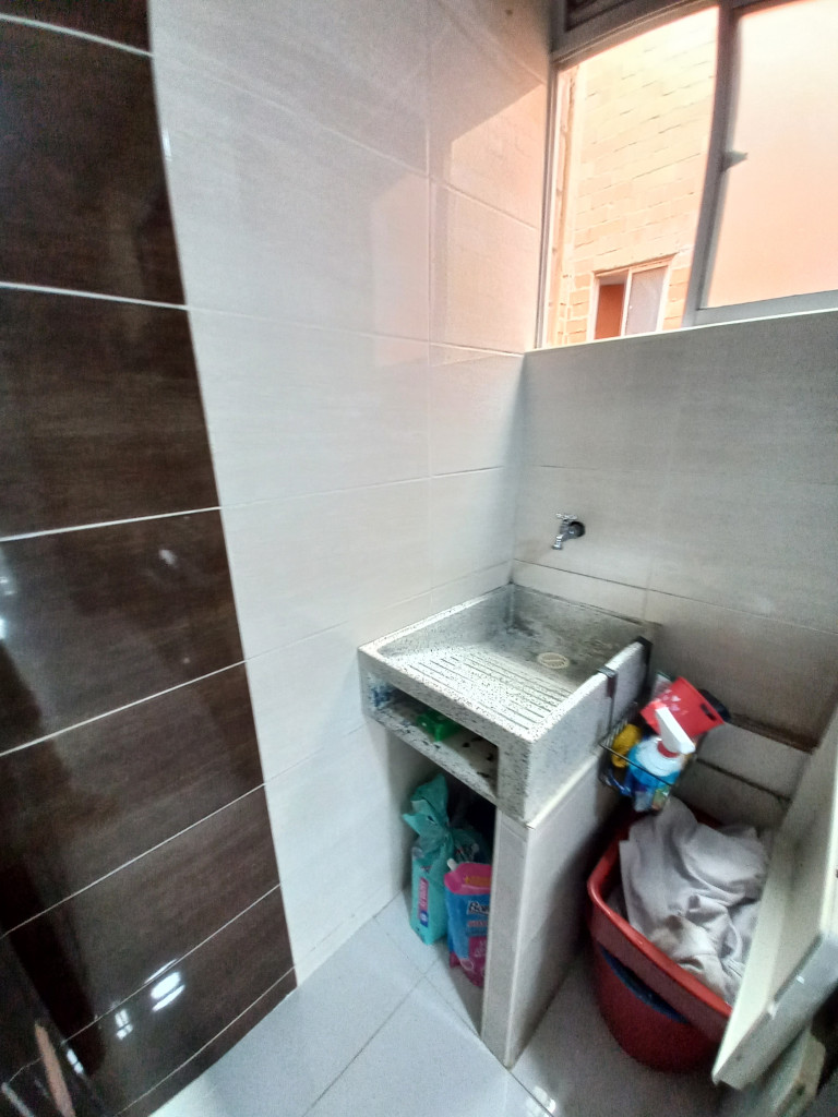 Apartamento En Venta - C.r Caminos Del Bosque Piso 4 Sin Ascensor, Ibagué
