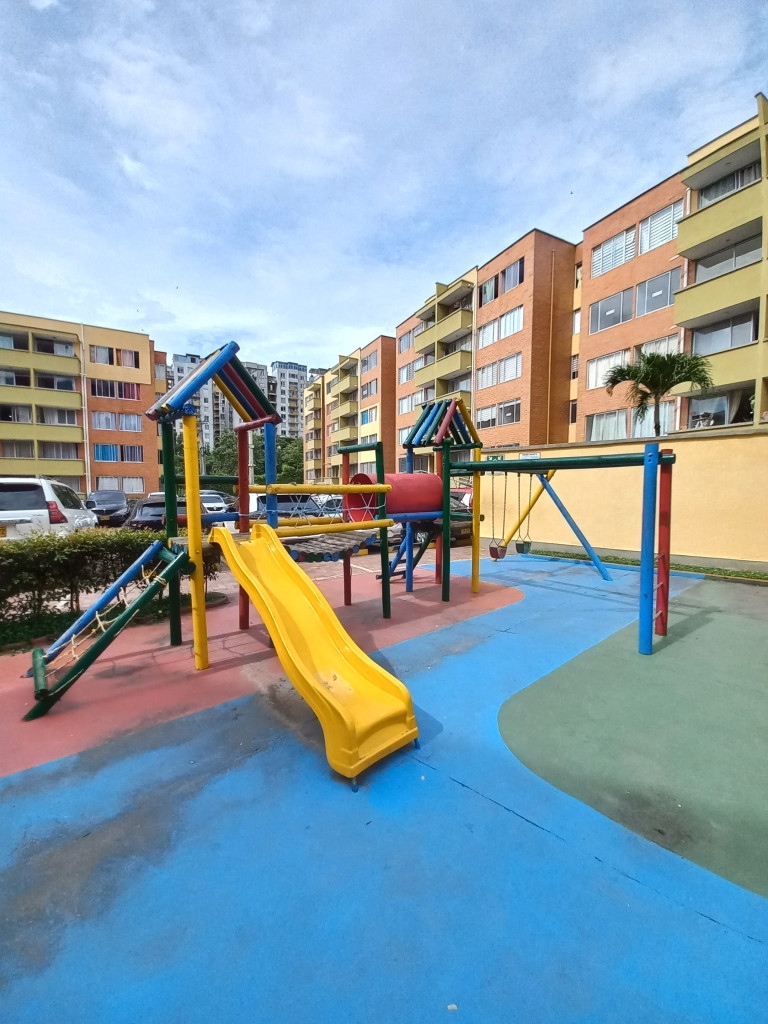 Apartamento En Venta - C.r Caminos Del Bosque Piso 4 Sin Ascensor, Ibagué