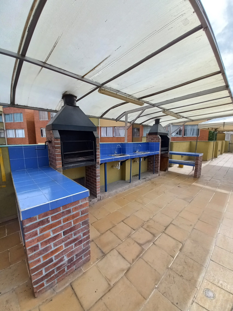 Apartamento En Venta - C.r Caminos Del Bosque Piso 4 Sin Ascensor, Ibagué